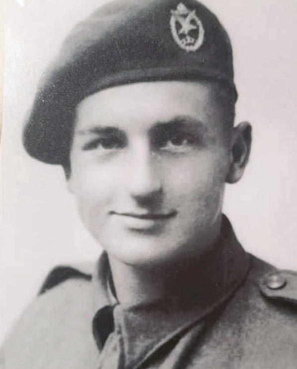 Glider pilot hero of Arnhem dies at 103
