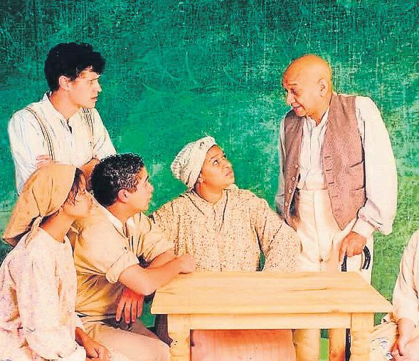 Valley-Omar celebrates 80th birthday of which 50 on stage