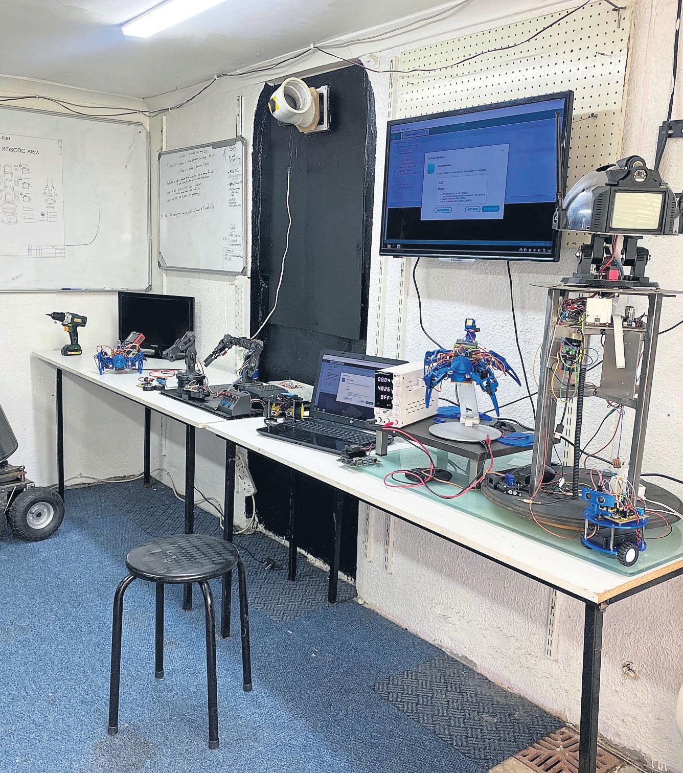 Teaching children to make robots