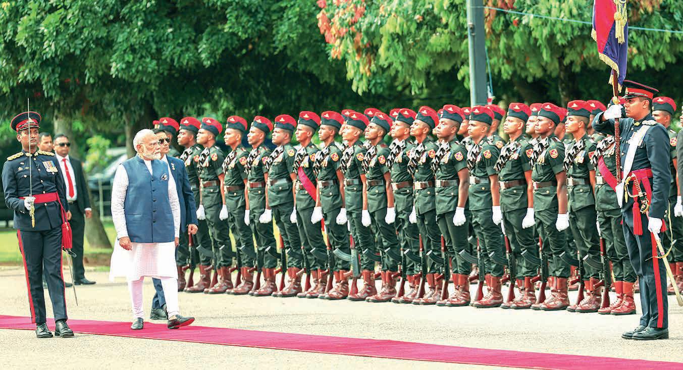 COLOMBO ROLLS OUT RED CARPET FOR MODI!
