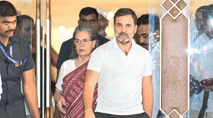 Congress kicks off ‘Sangathan Sirijan Abhiyan’ from Gujarat