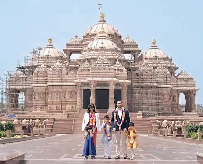 US V-P’s India tour begins with Akshardham visit