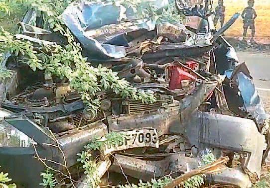 6 killed, 11 injured in separate road accidents