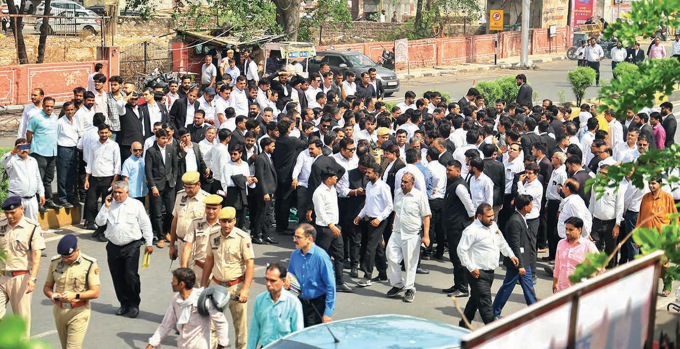 Jpr lawyers protest FIR, block roads for 8 hours
