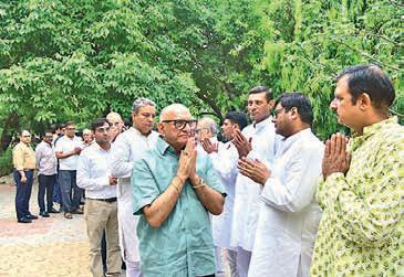 Tributes paid to senior journalist Ramswaroop Soni