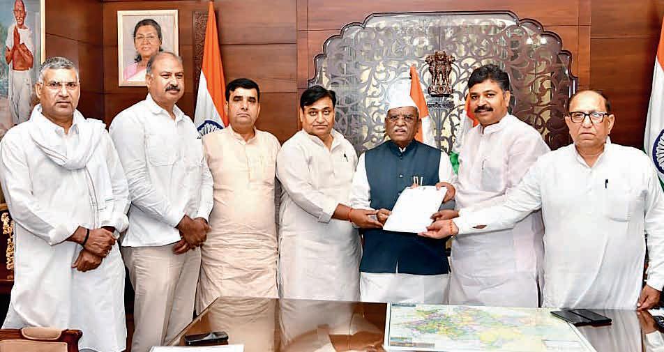 Congress delegation meets Guv for removal of Anta MLA