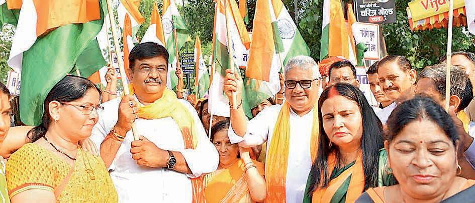 Min Yadav hails defence forces' valour