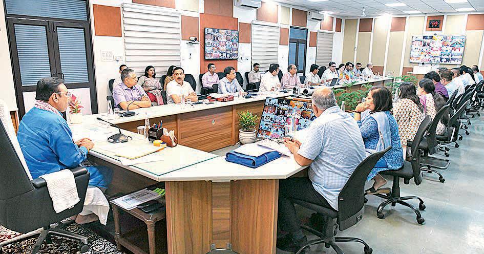 Turn Jal Swavalamban into a people-driven movement: CM