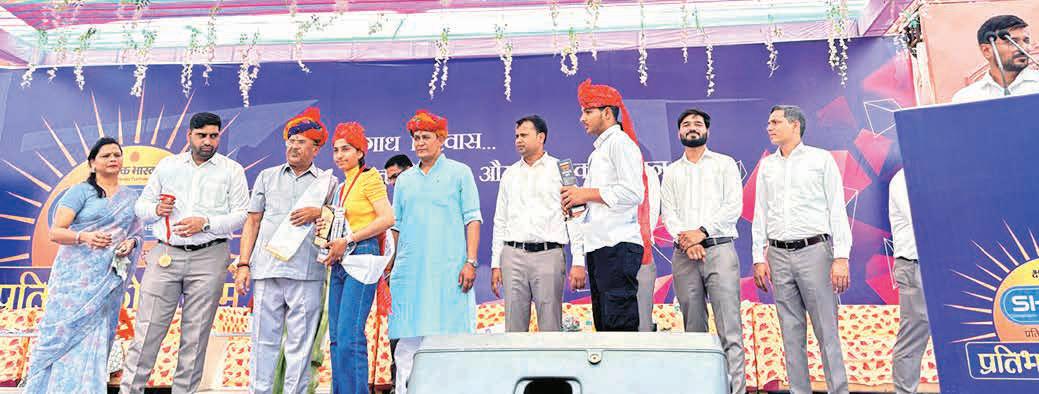 Devnani honours meritorious students, urges them to aim high