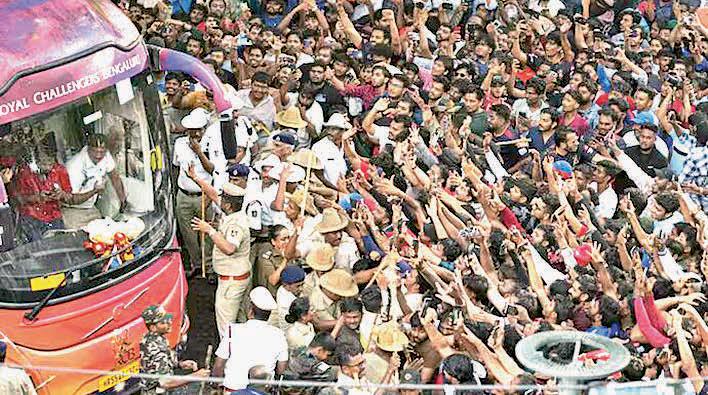 Karnataka HC's tough questions to state in B'luru stampede case