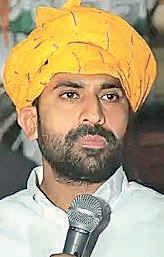 11-YEAR-OLD PROTEST CASE MLAs Bhakar, Yadav & 7 others get 1-year jail for blocking JLN Marg