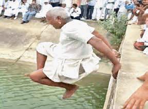 Protests erupt during CM's visit, 3 jump into canal