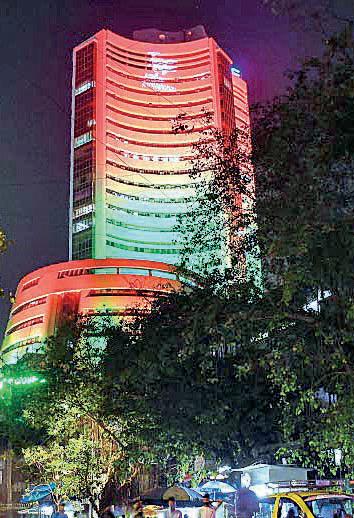 Sensex, Nifty extend losses into 3rd session amid global tensions