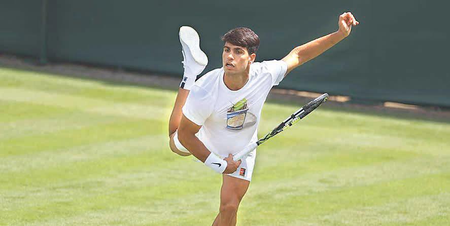 Defending Champ Alcaraz beats Fognini, reaches 2nd round