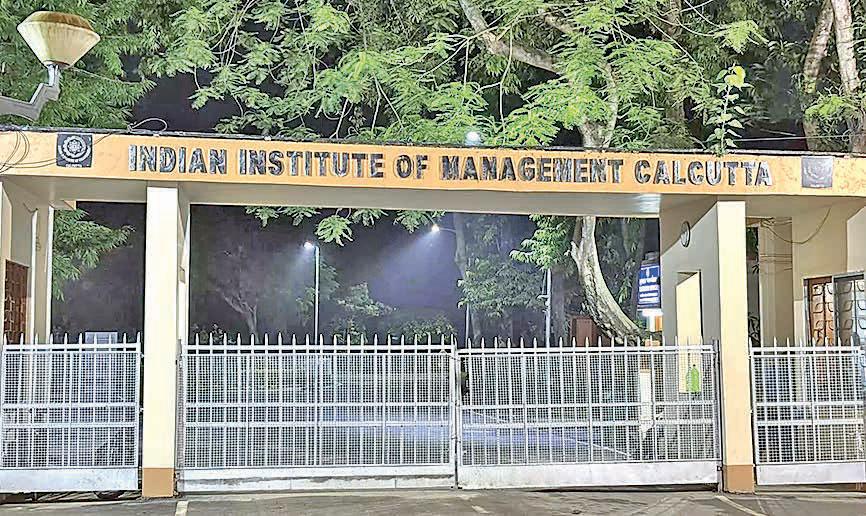 No rape, fell from auto: IIM Calcutta student's father