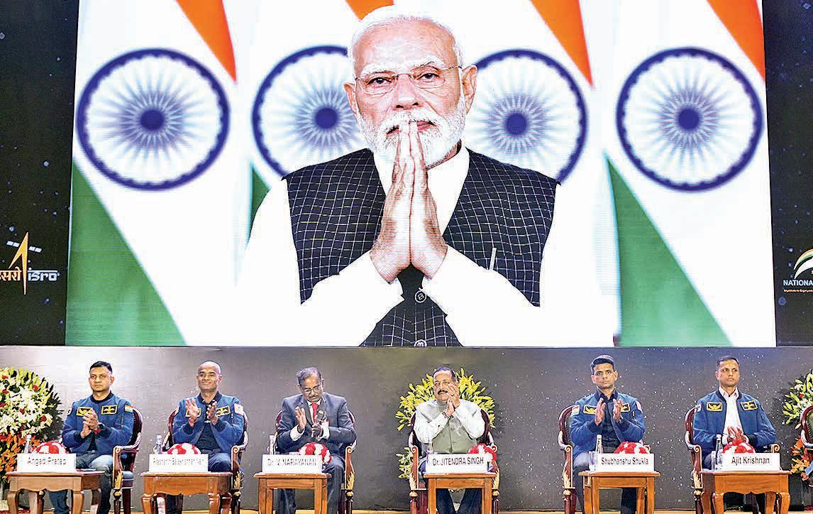 INDIA WILL SOON HAVE IT'S OWN SPACE STATION: MODI