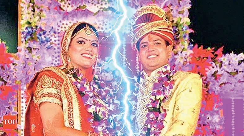 IAS Bharti Dixit files FIR against IAS husband Ashish Modi