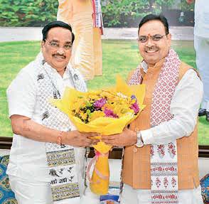 CM discusses key issues of Raj with union mins