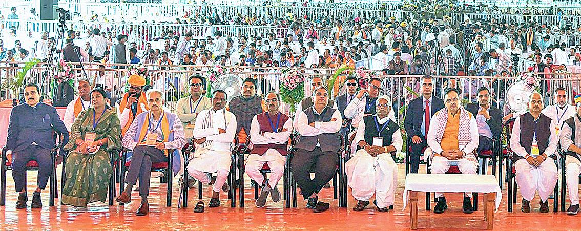 Tribals have taught the world to enjoy nature: CM