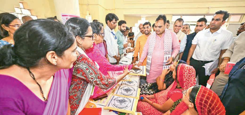CM SHARMA INSPECTS SHAHRI SEVA SHIVIR IN SANGANER, DIRECTS BABUS ‘Expedite disposal of grievances, pending cases’