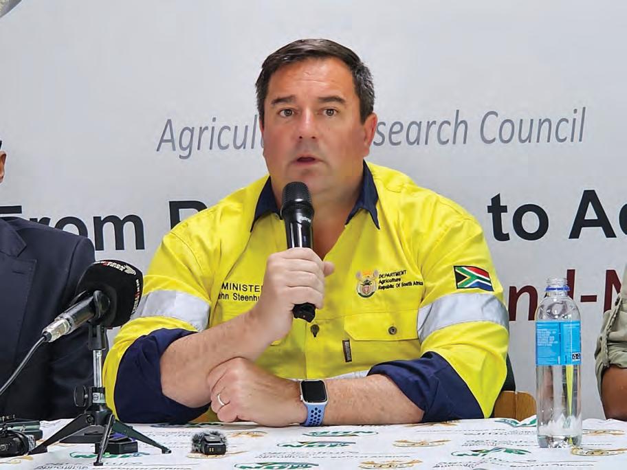 Steenhuisen faces palace revolt
