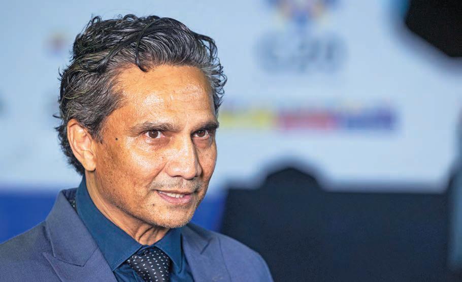 Dangor off to the US to lift spirits of SA embassy staff