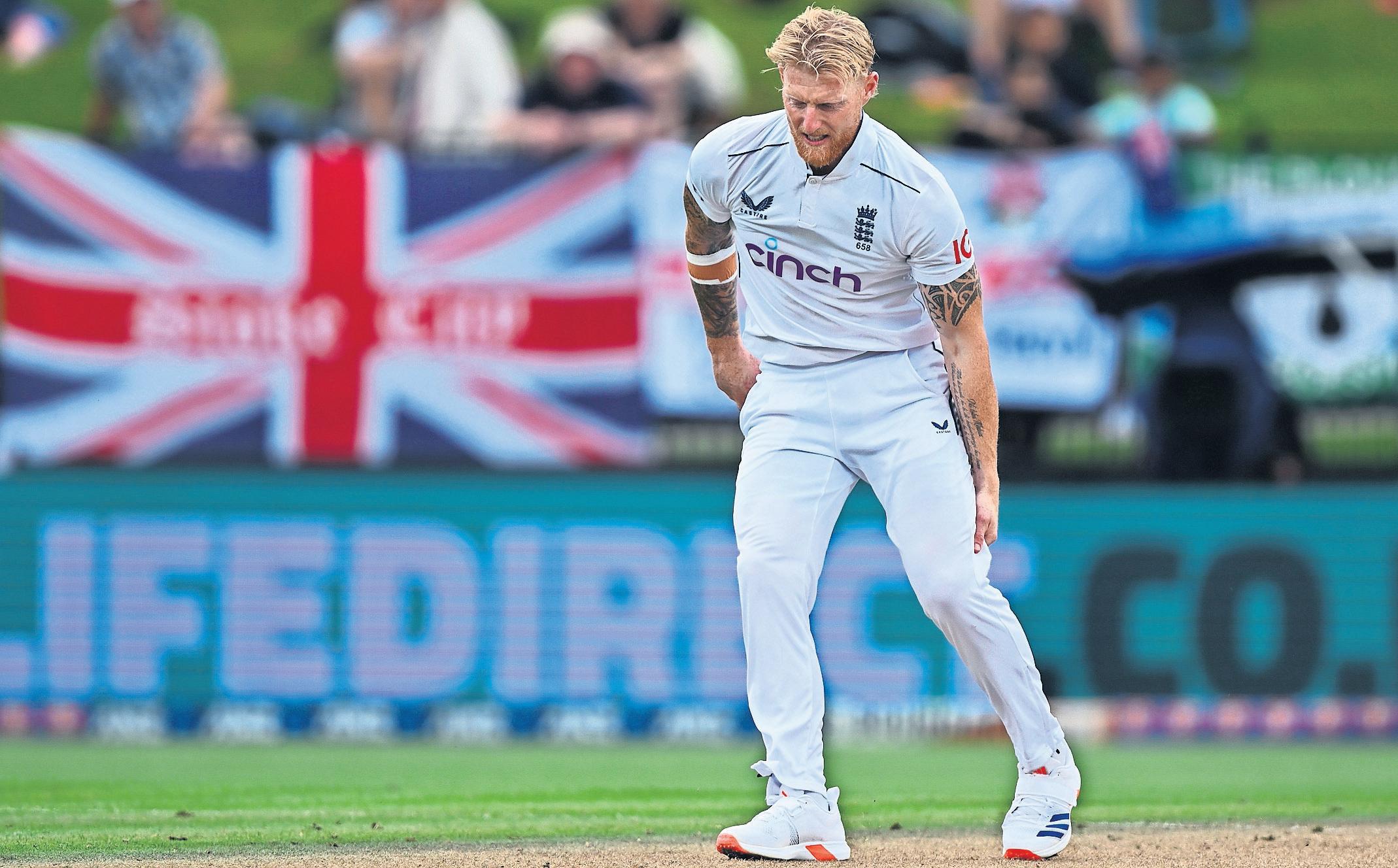 Stokes' latest injury scare adds to England's bad day