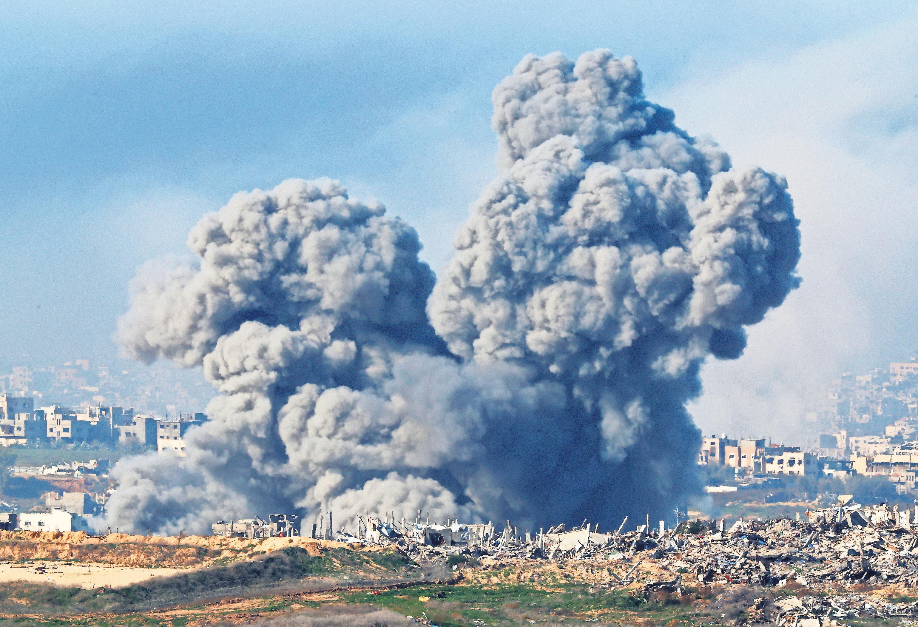 Gaza ceasefire deal 'right on the brink', says US