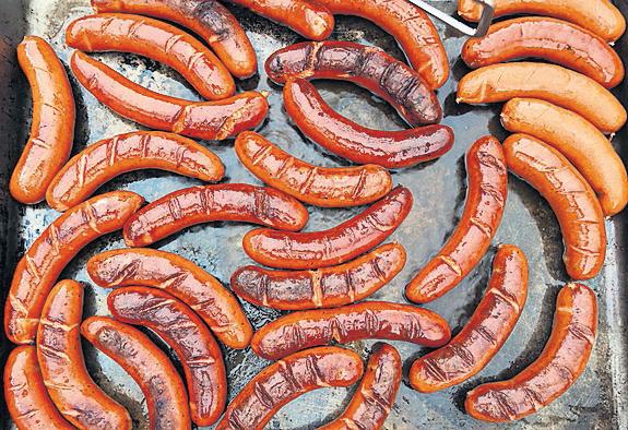 German case of foot-and-mouth disease triggers import ban on meat and dairy