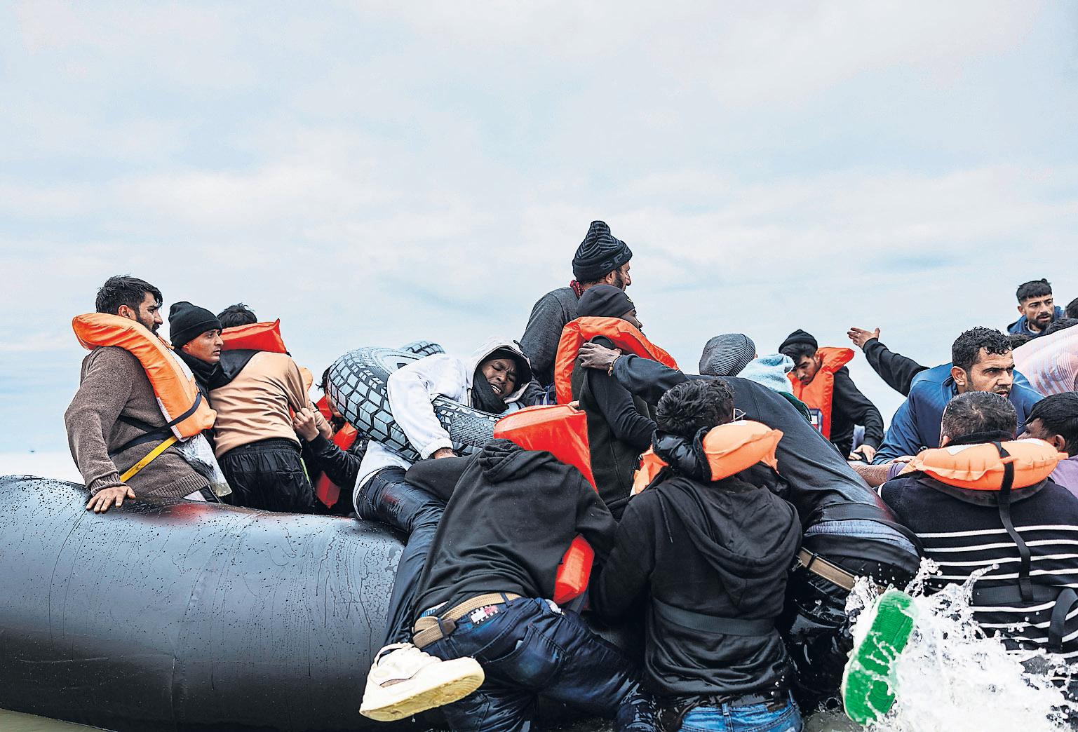 Union ally of PM opposes refugee citizenship bar