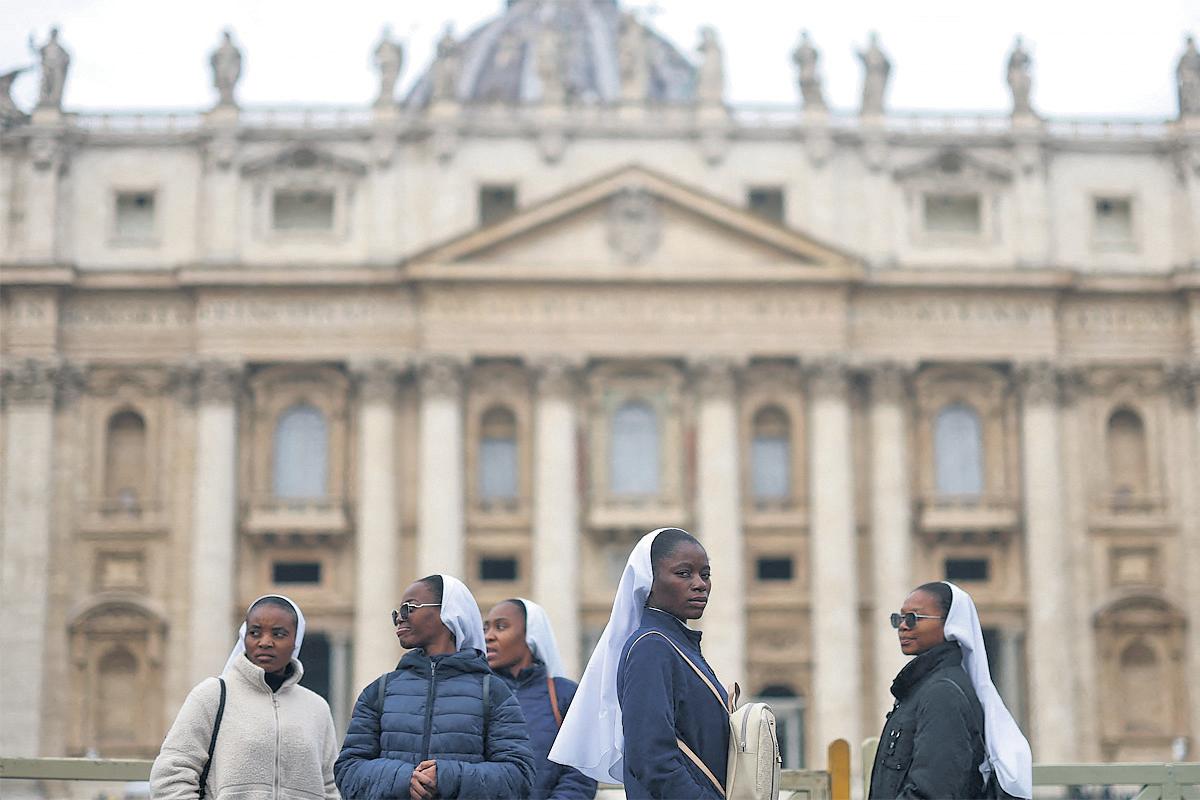 Pope approves two people for canonisation from hospital