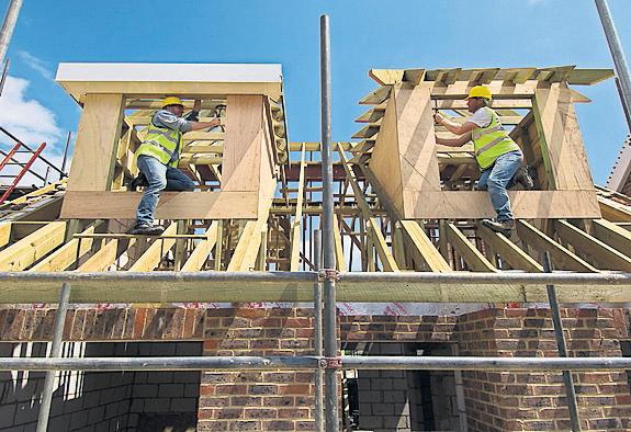 UK construction activity drops at its fastest rate in nearly five years