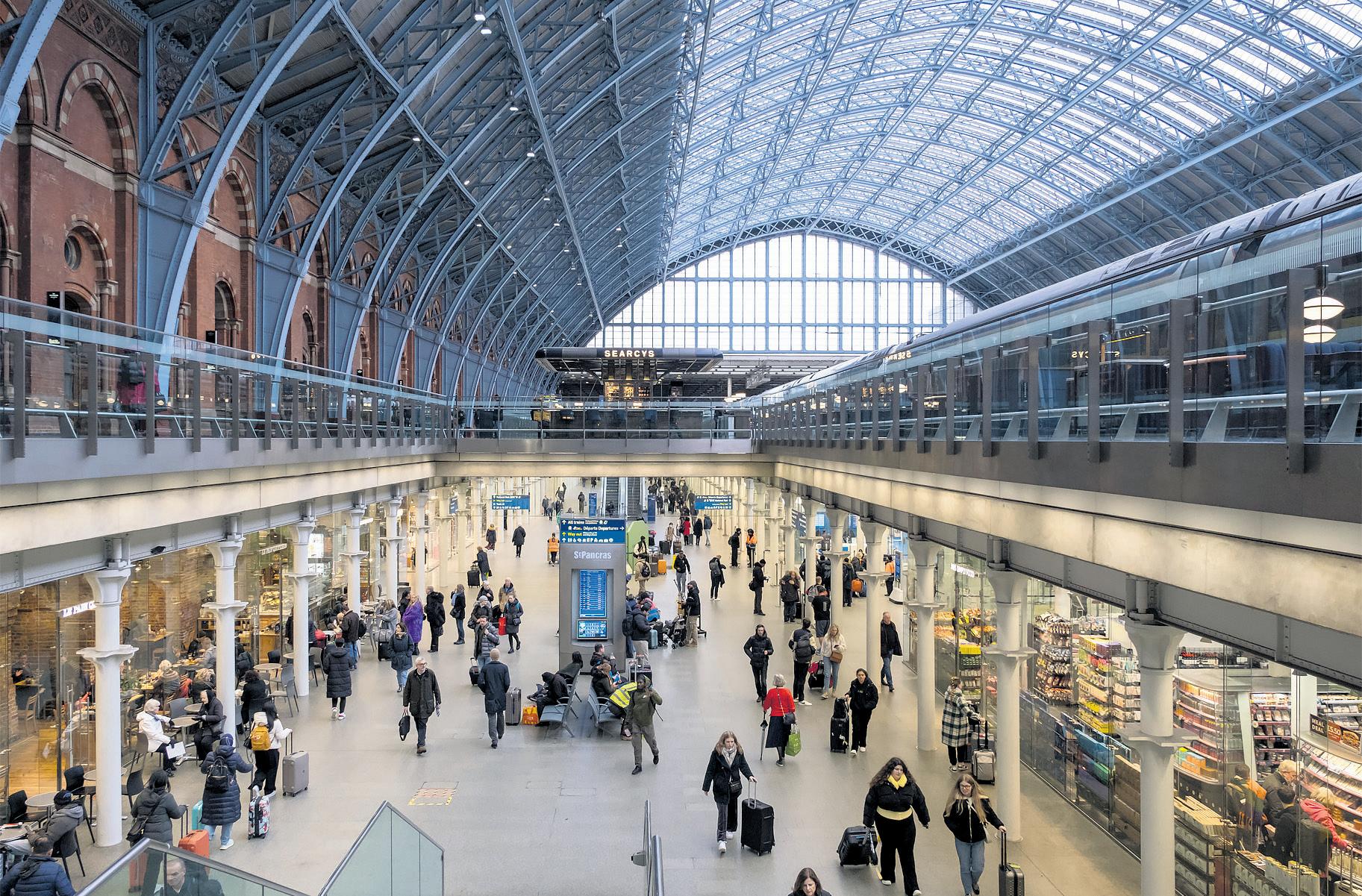 Virgin seeks to raise £700m for cross-Channel rail service to rival Eurostar