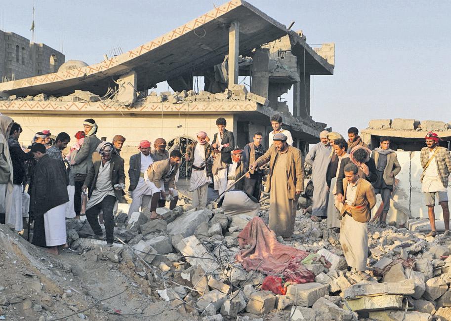 US threat of more strikes on Houthis as first round kills 31