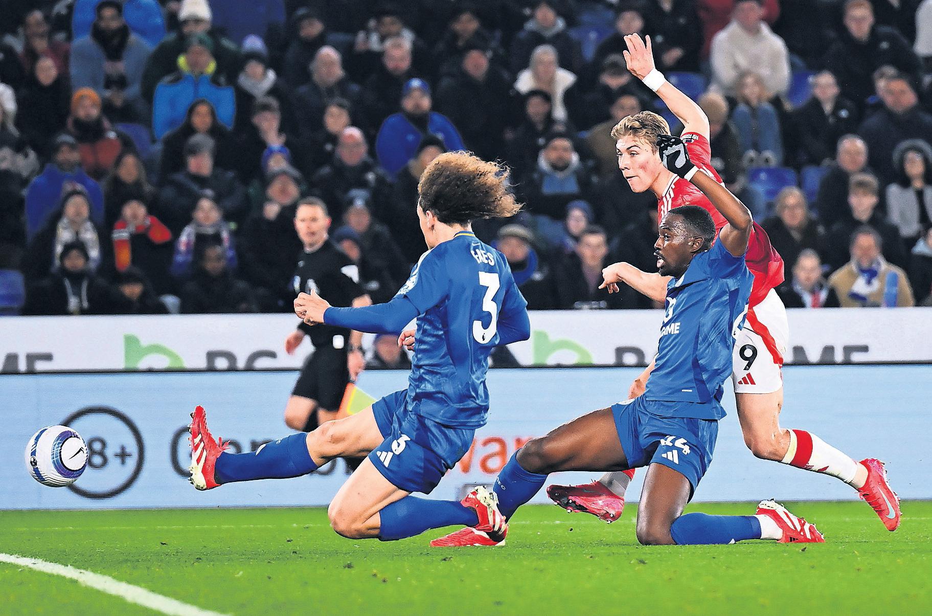 United ease to win after Højlund ends drought