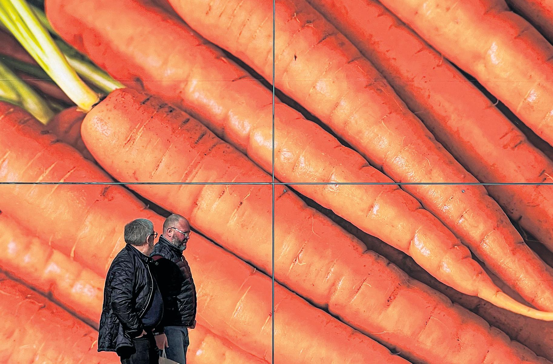 Fears of Asda price war wipe £4bn off rival supermarkets