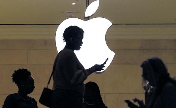 Brussels accuses Apple and Google of tech rules breach