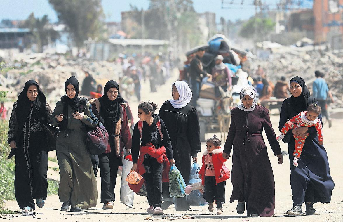 'We wait for death' Hope turns to despair as people told to evacuate