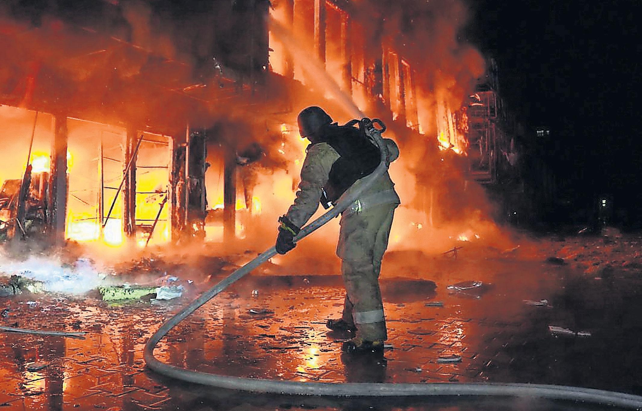 Russia continues strikes on Ukraine with wave of drone attacks in Odesa