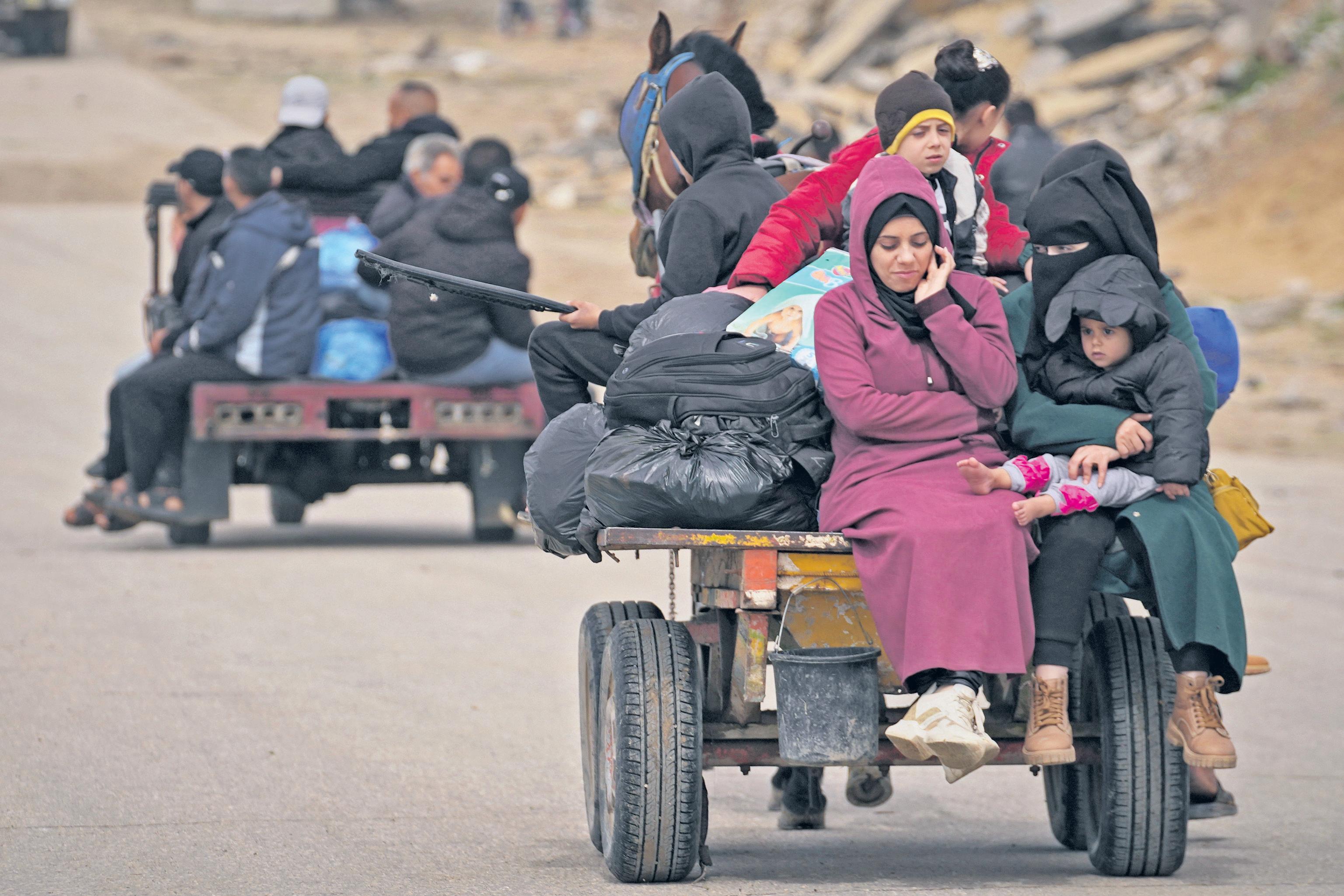 Israel to 'seize more ground' as it threatens to annex parts of Gaza
