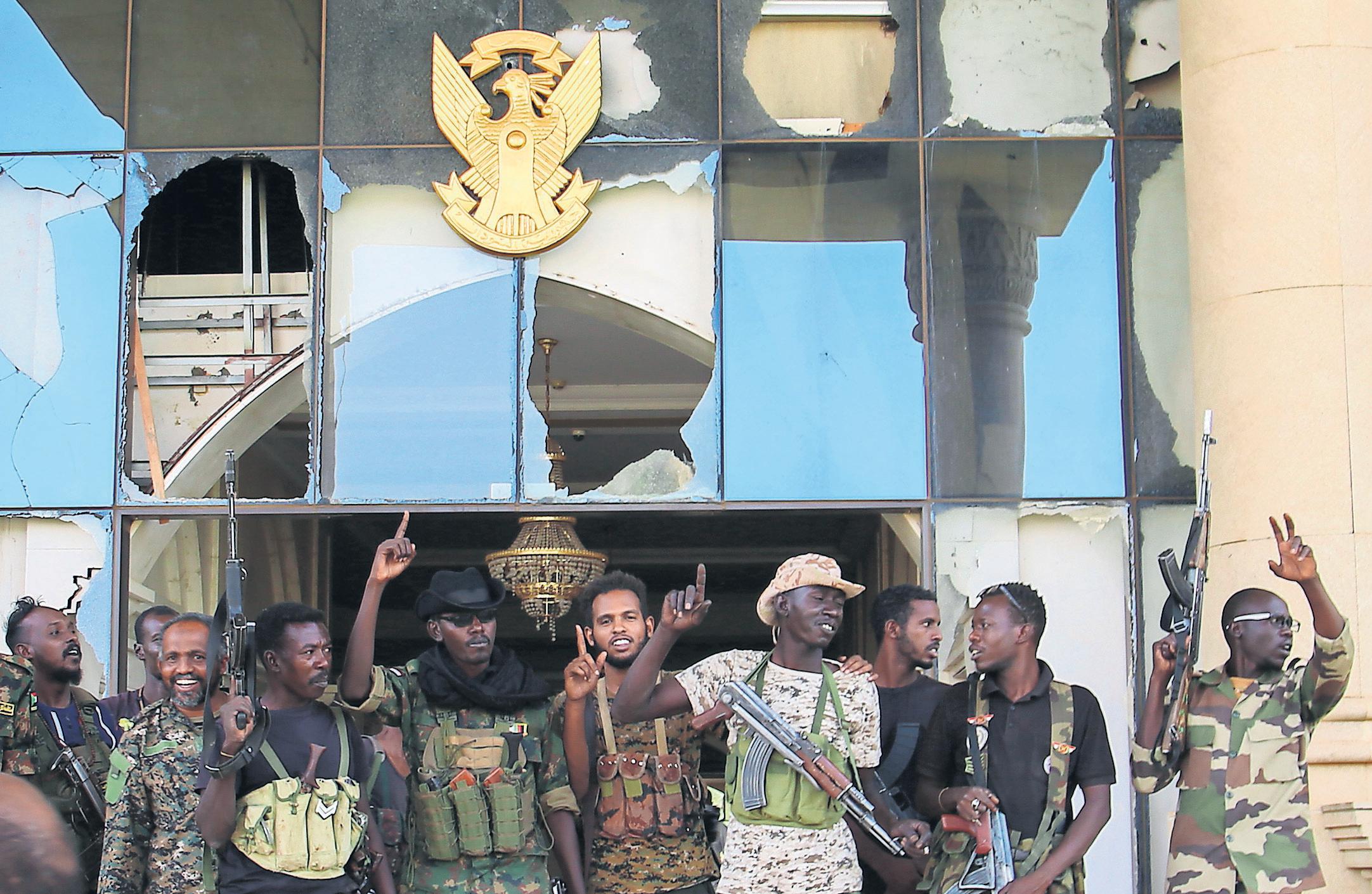 Sudanese army retakes presidential palace from rebels in symbolic battlefield victory