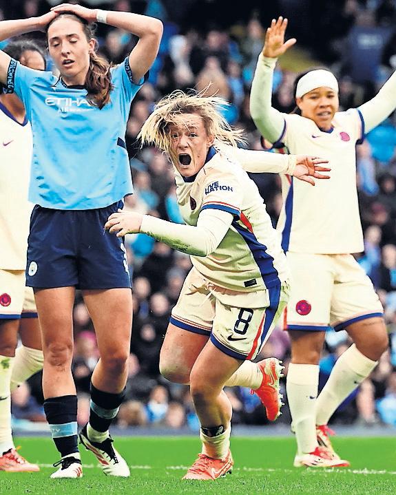 Cuthbert's late heroics put unbeaten Chelsea step closer to title