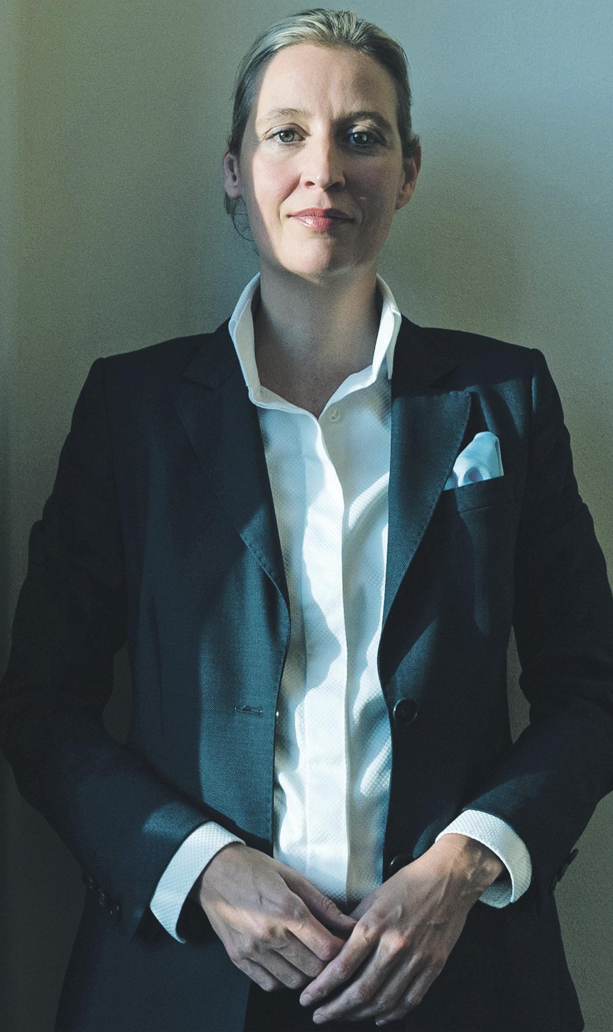 Alice Weidel: Far-right AfD leader steps up to official opposition