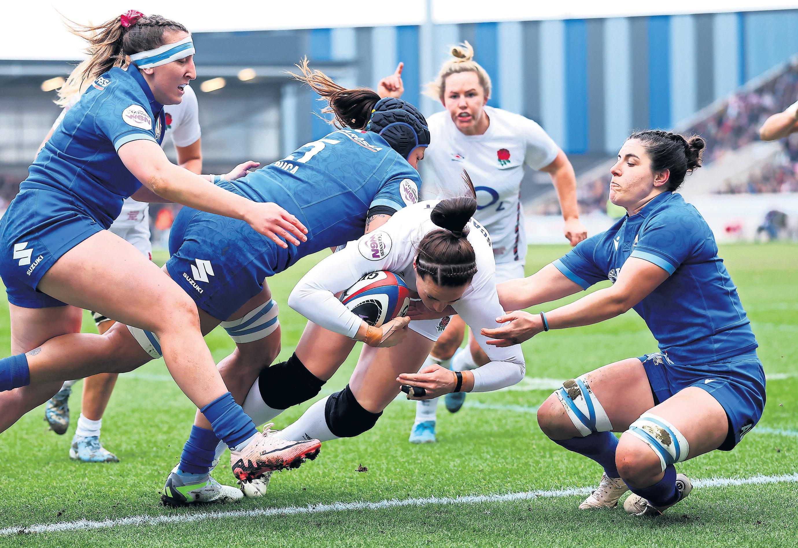 Venner and Scarratt spearhead Red Roses' solid start to defence