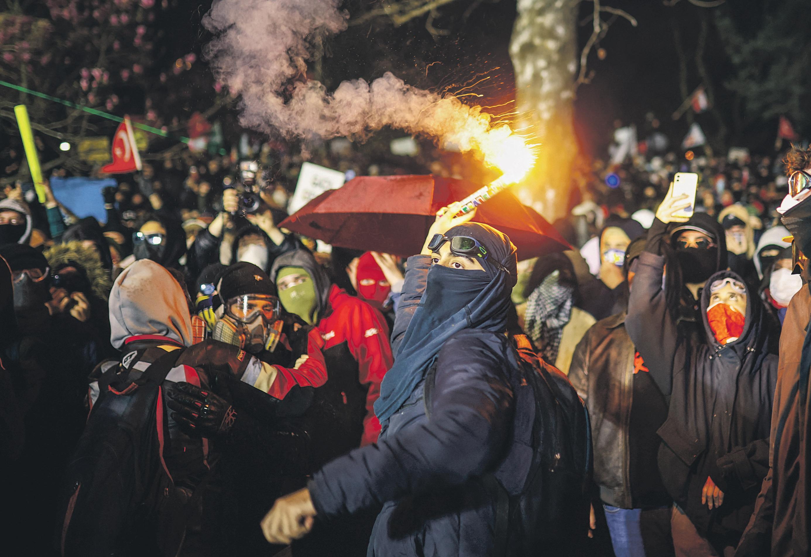 More than 1,000 arrested in Turkey amid huge anti-government protests