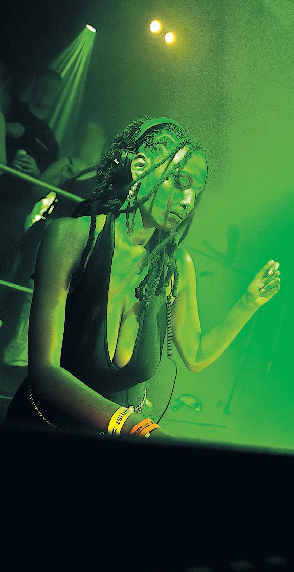 Much better vibe' No photos rule in clubs revives rave spirit