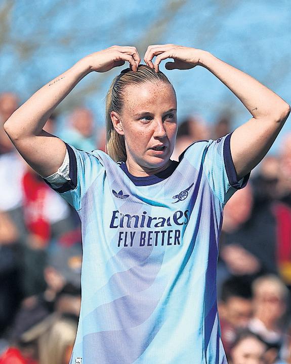 Mead inspires Arsenal after triumphant week