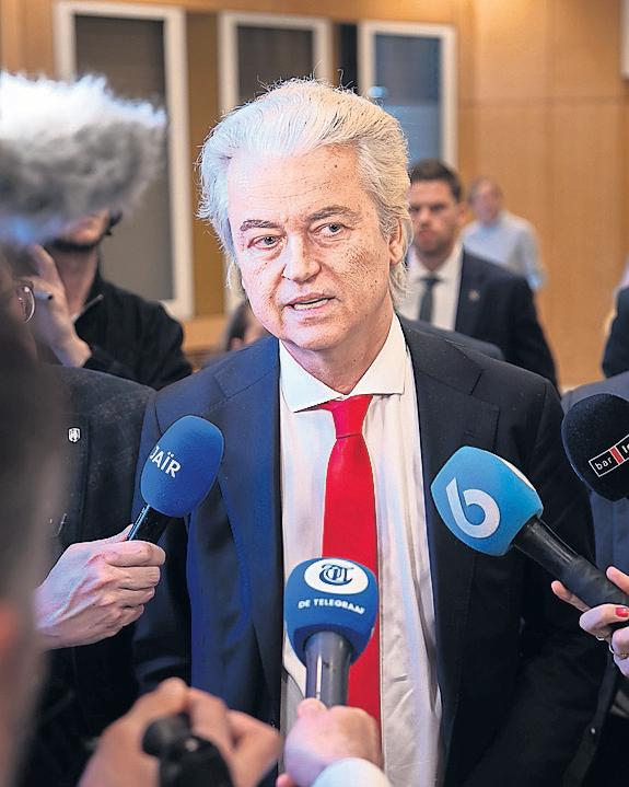 'Je suis Marine' Populists 'shocked' by court ruling