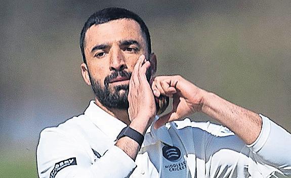 Division Two Hollioake and Lehmann ready to shake things up