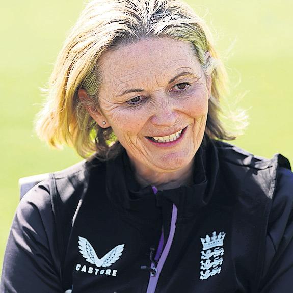 England players must be 'accountable for their fitness', says Edwards